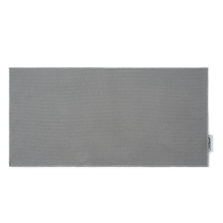 Titleist Players Microfiber Towel (16"H x 32"W)