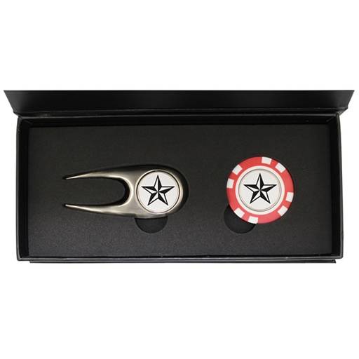 Scotsman's Divot Tool and Plastic Poker Chip with Removable Marker in a Magnetic Close Gift Box**